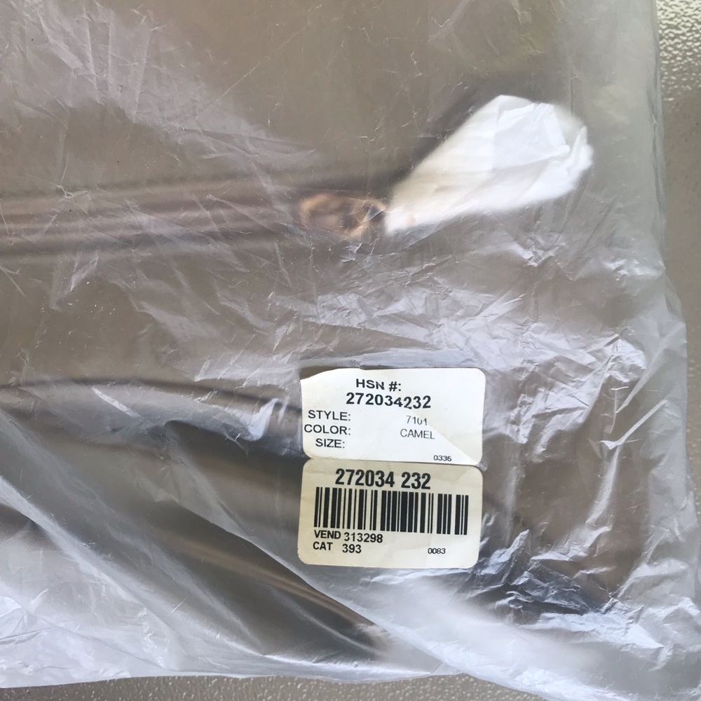 Gramercy by Stone Mountain camel leather bag NWT - Picture 4 of 9